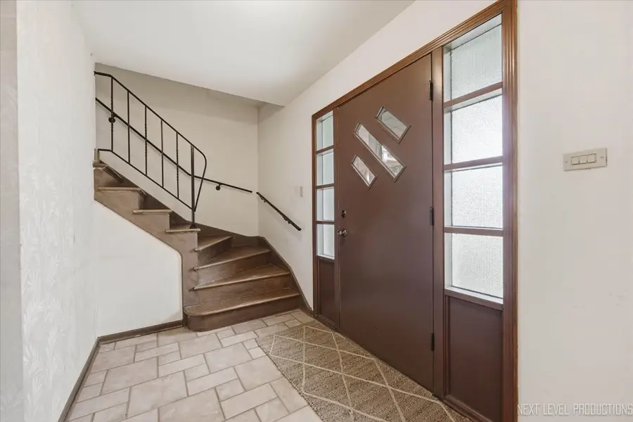 7008 Blackburn Avenue, Downers Grove, IL 60516 - #3