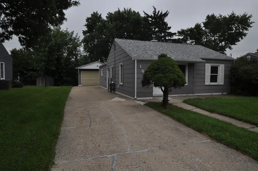 1852 North Street, Bettendorf, IA 52722 - #3