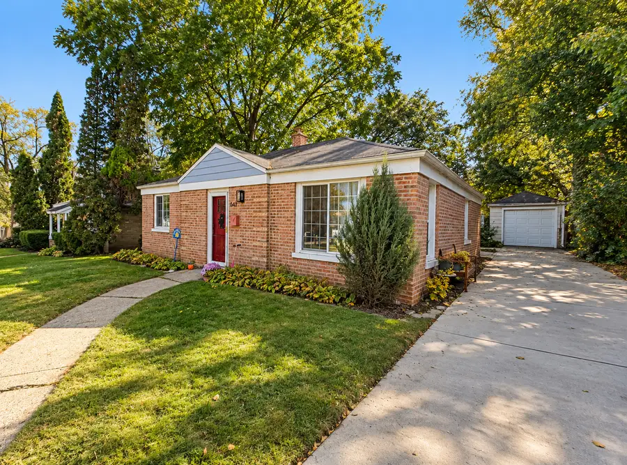 643 E Rockland Road, Libertyville, IL 60048 - #2