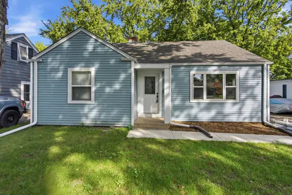 236 Ingleside Avenue, Aurora, IL 60506