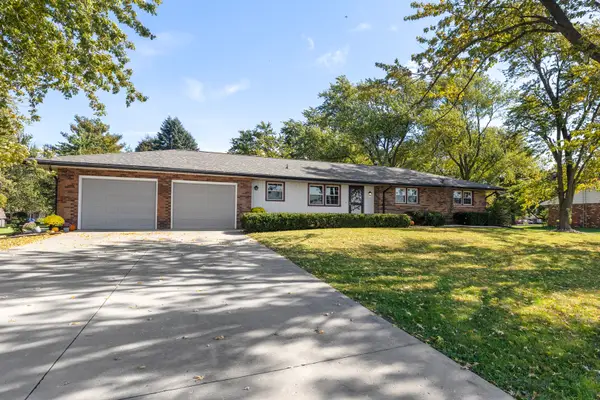 809 Towanda Barnes Road, Towanda, IL 61776
