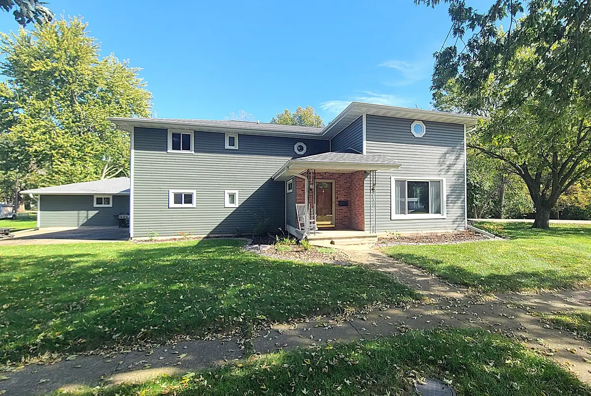 327 S Jefferson Avenue, Amboy, IL 61310 - #1