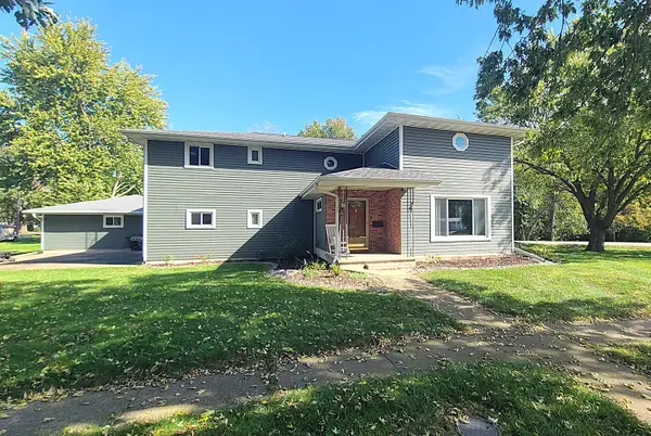 327 S Jefferson Avenue, Amboy, IL 61310