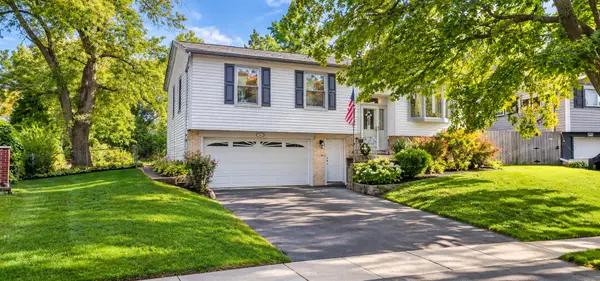 767 Leslie Lane, Glendale Heights, IL 60139