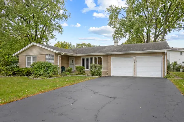 89 Grange Road, Elk Grove Village, IL 60007