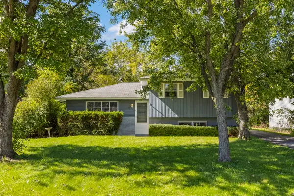 6118 Stonewall Avenue, Downers Grove, IL 60516