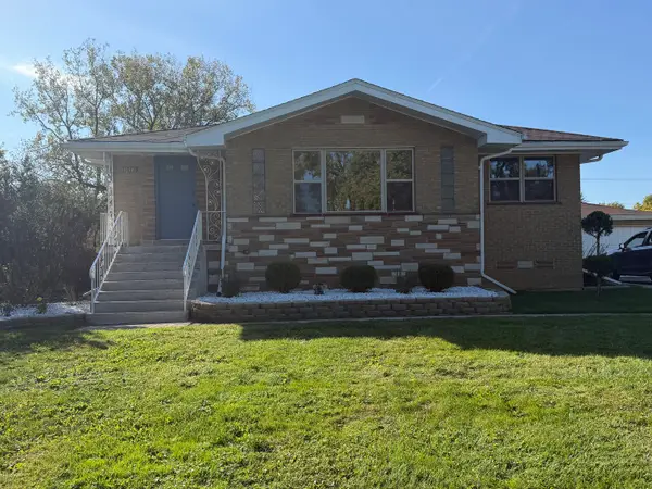 10346 S 75th Court, Palos Hills, IL 60465