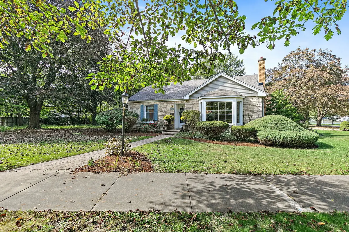 101 Marion Street, Roselle, IL 60172 - #1