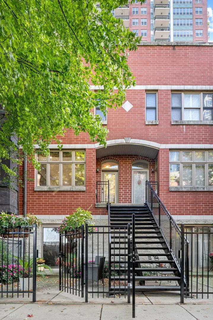 327 E 17th Street, Chicago, IL 60616 - #1