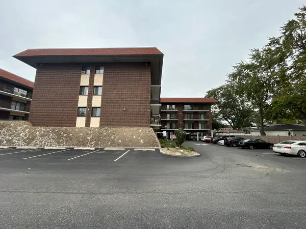 9540 Mayfield Avenue #S113, Oak Lawn, IL 60453