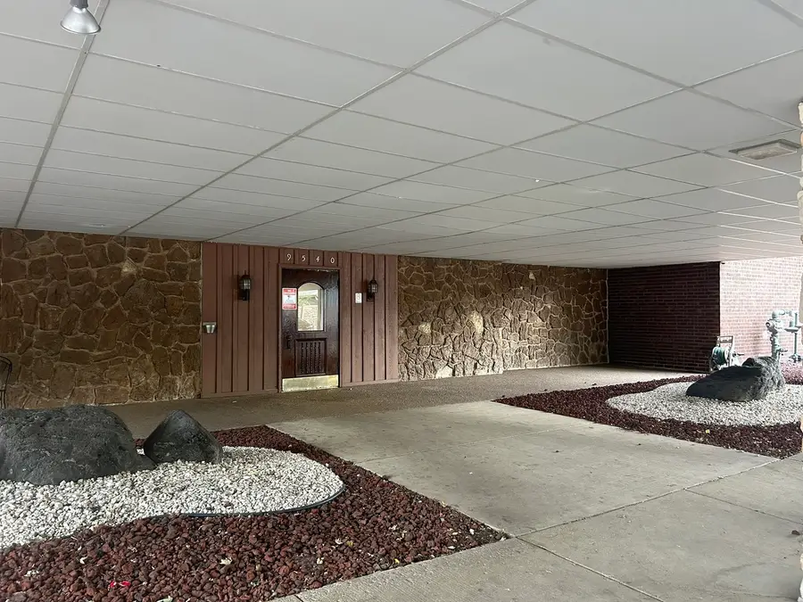 9540 Mayfield Avenue #S113, Oak Lawn, IL 60453 - #3
