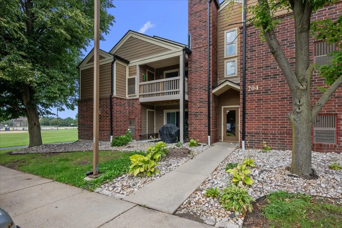 204 Glengarry Drive #102, Bloomingdale, IL 60108 - #1