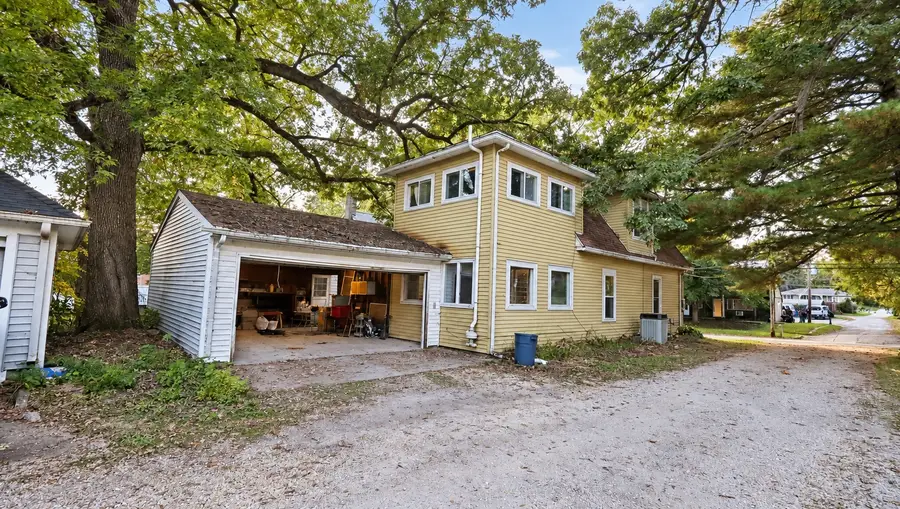 506 N Genesee Street, Morrison, IL 61270 - #3