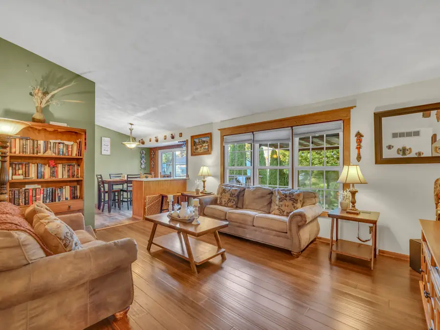 523 W 8th Street, Belvidere, IL 61008 - #3