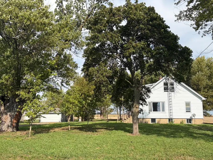 1170 W Goodfarm Road, Dwight, IL 60420 - #2