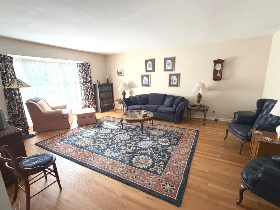 1021 Anne Road, Naperville, IL 60540 - #3