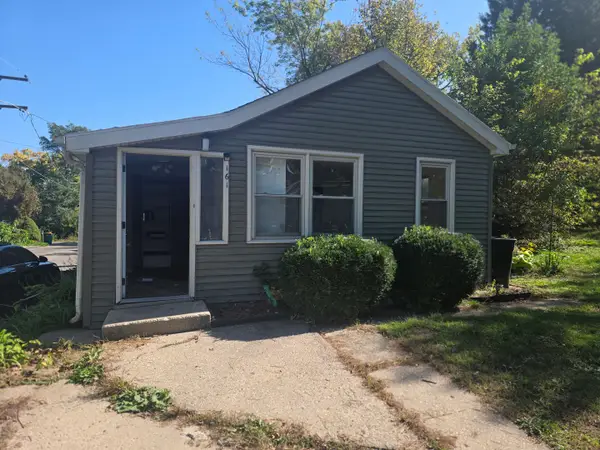161 Forest Avenue, Fox Lake, IL 60020