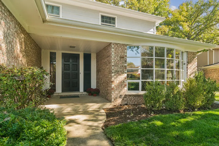 1745 E Summit Court, Deerfield, IL 60015 - #2