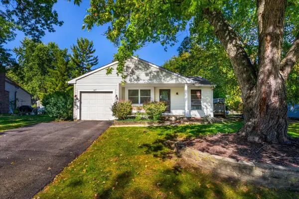417 Travelaire Avenue, Naperville, IL 60565