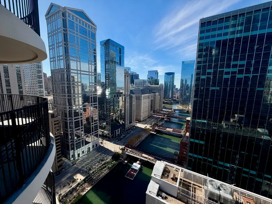 300 N State Street #3903, Chicago, IL 60654 - #2