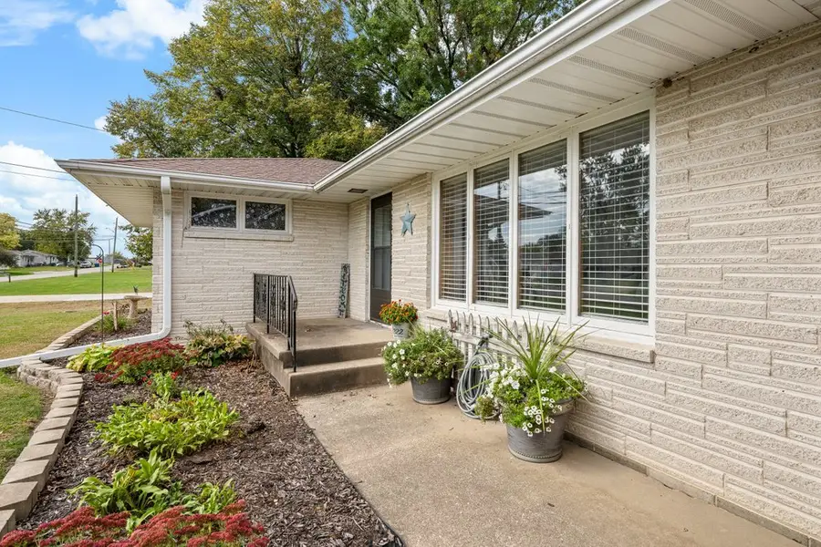 322 11th Place, Camanche, IA 52730 - #3