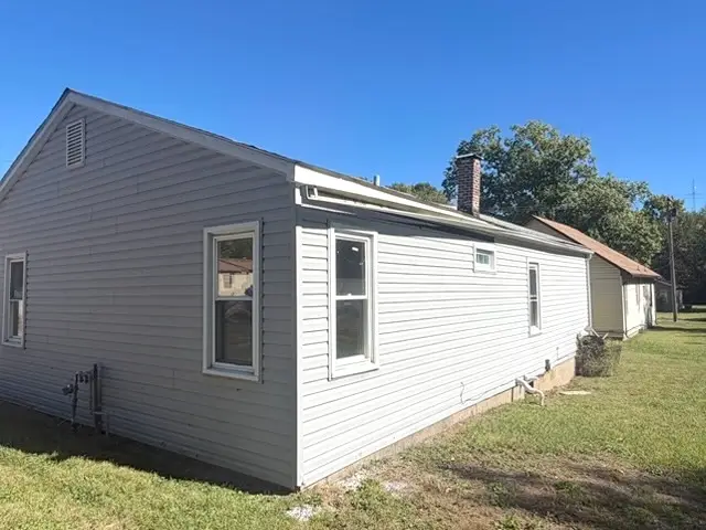 419 W Hickory Street, Carbondale, IL 62901 - #3