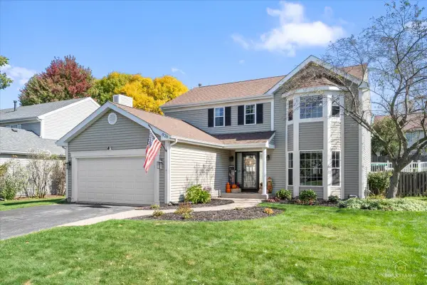 926 E Stone Creek Circle, Crystal Lake, IL 60014