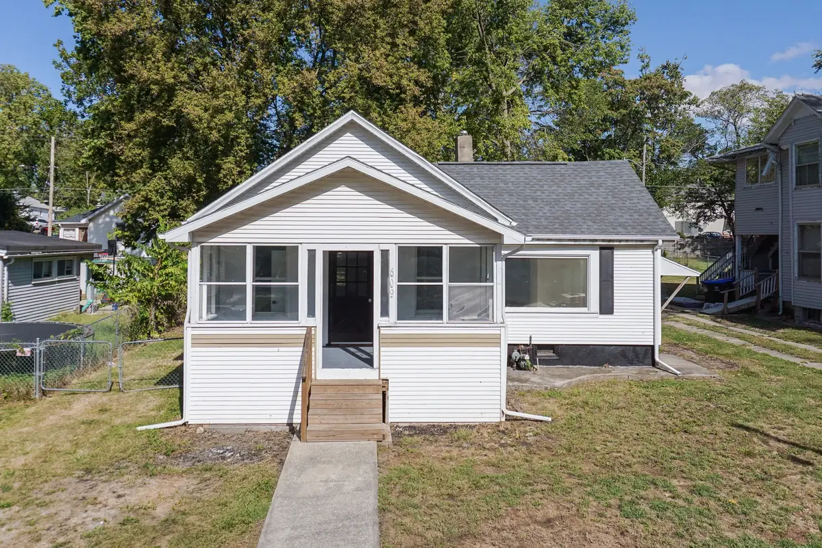 809 W Monroe Street, Bloomington, IL 61701 - #1