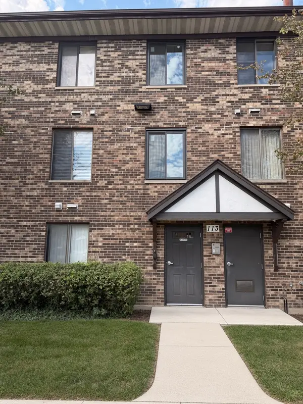 113 Gregory Street #27, Aurora, IL 60504