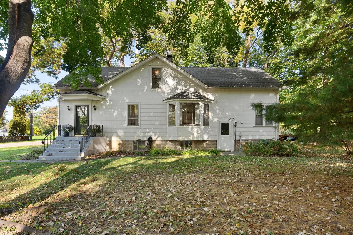 1201 Lincoln Avenue, Fox River Grove, IL 60021 - #1