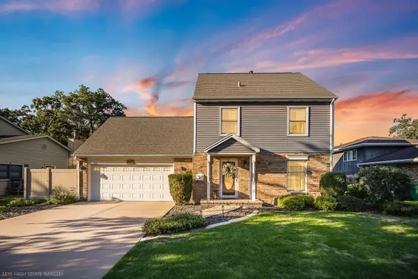 427 Glenys Drive, Lemont, IL 60439