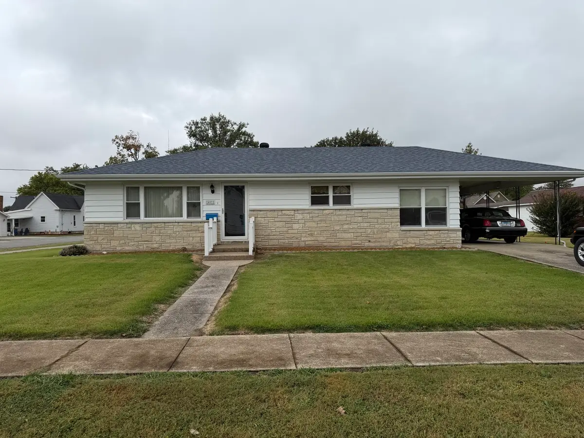 409 S Mill Street, Pinckneyville, IL 62274 - #1