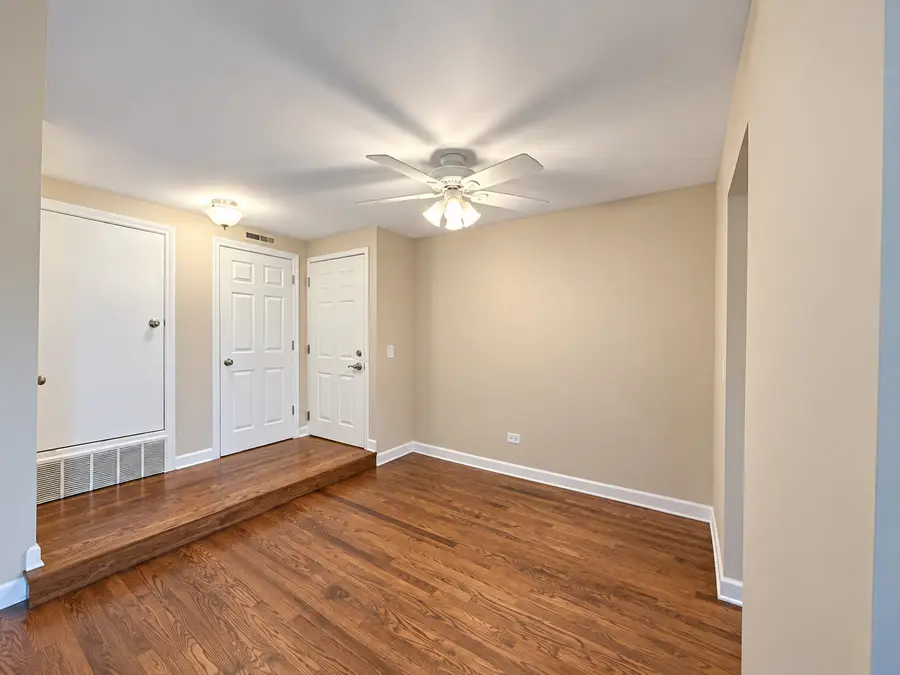 6820 Joliet Road #9, Indian Head Park, IL 60525 - #3