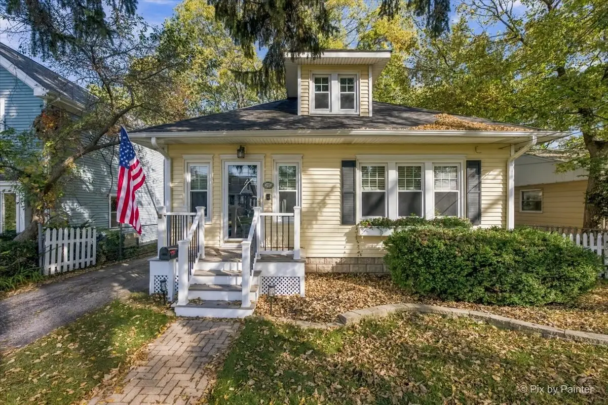 143 N Hager Avenue, Barrington, IL 60010 - #1