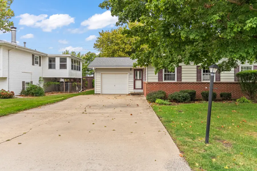 302 E Jackson Street, Towanda, IL 61776 - #3
