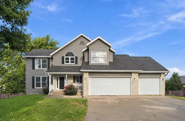 5182 Dove Court, Bettendorf, IA 52722