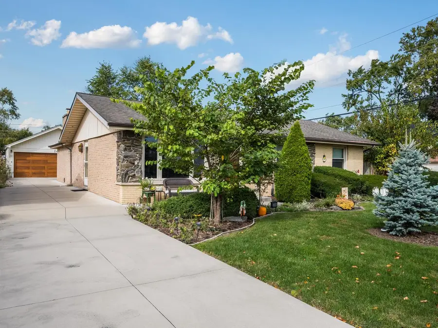 13106 Village Lane, Crestwood, IL 60418 - #2