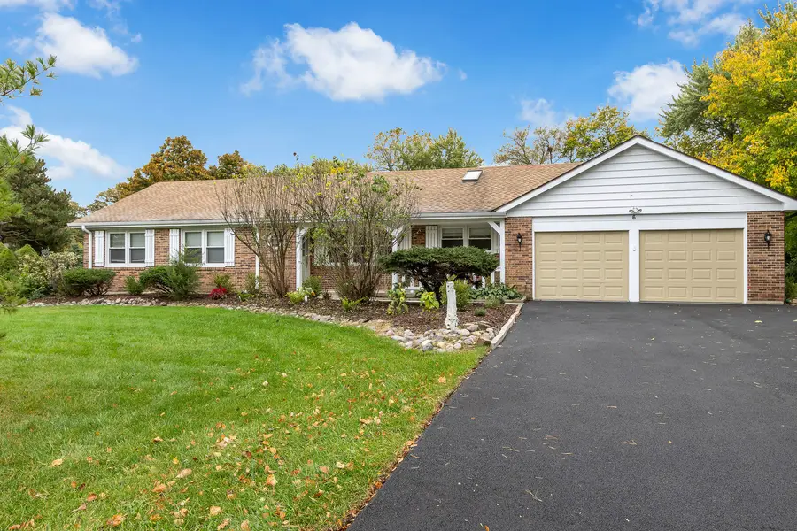 6 Lagoon Drive, Hawthorn Woods, IL 60047 - #2