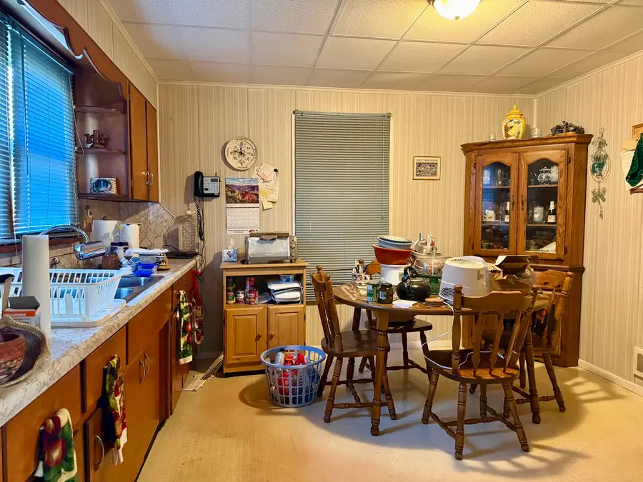 903 Boston Road, Marion, IL 62959 - #3
