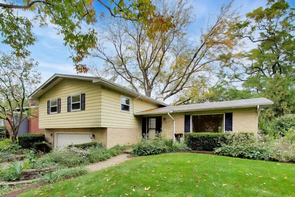 806 Kimberly Way, Lisle, IL 60532
