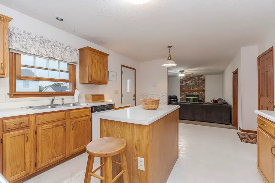 1204 Kenneth Drive, Bloomington, IL 61704 - #3