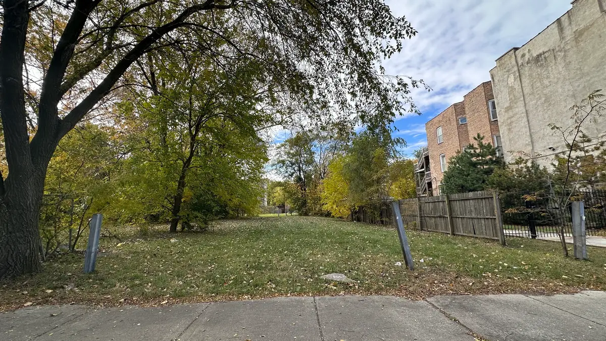 3612 S Lake Park Avenue, Chicago, IL 60653 - #1