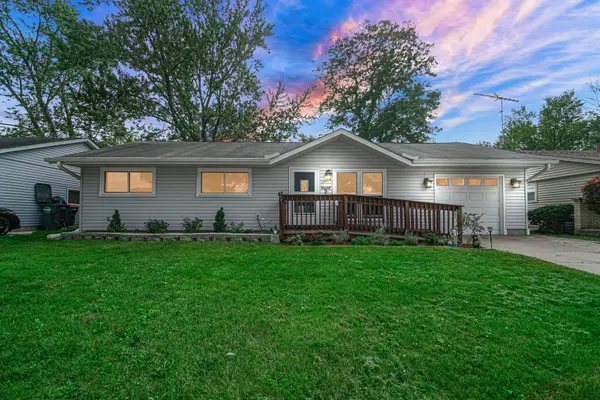 741 Surrey Drive, Streamwood, IL 60107