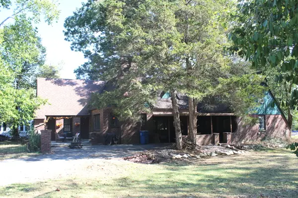 1032 Fairfield Road, Mt Vernon, IL 62864