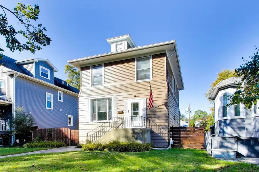 813 N Cuyler Avenue, Oak Park, IL 60302 - #2
