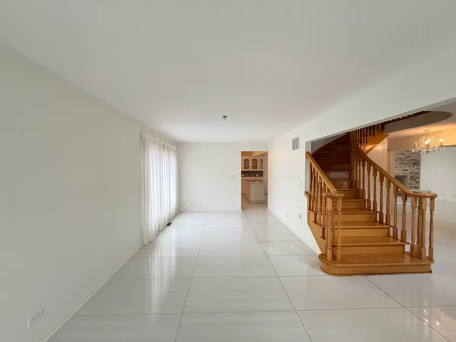 8516 Moody Avenue, Burbank, IL 60459 - #3