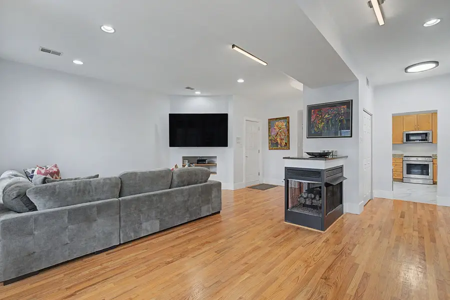 4716 S Ingleside Avenue #2N, Chicago, IL 60615 - #3