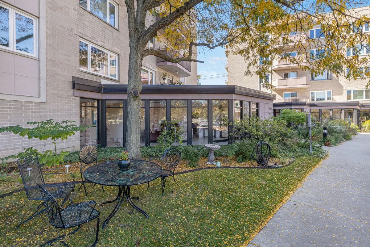 6401 Lincoln Avenue #210, Morton Grove, IL 60053 - #1