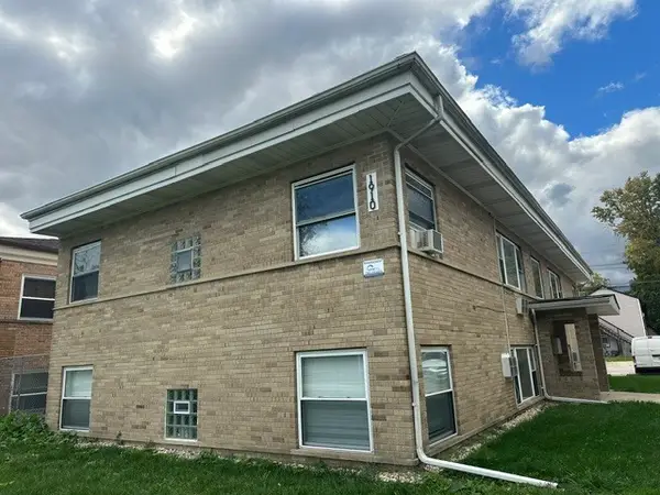1910 S 16th Avenue, Broadview, IL 60155