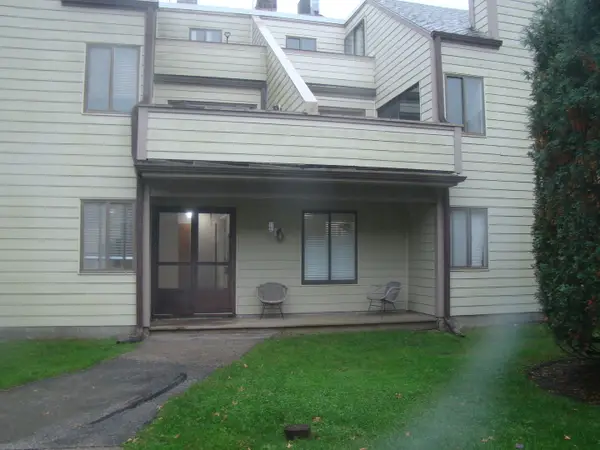 3334 Berwyn Avenue #120, North Chicago, IL 60064